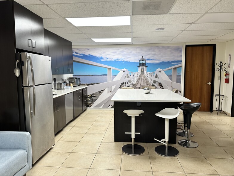 2900 Bristol St, Costa Mesa, CA for sale - Building Photo - Image 3 of 15