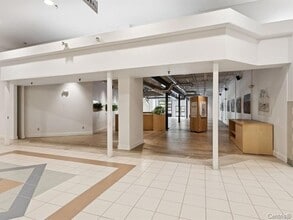 425 Boul Saint-Joseph, Gatineau, QC for lease Interior Photo- Image 1 of 5