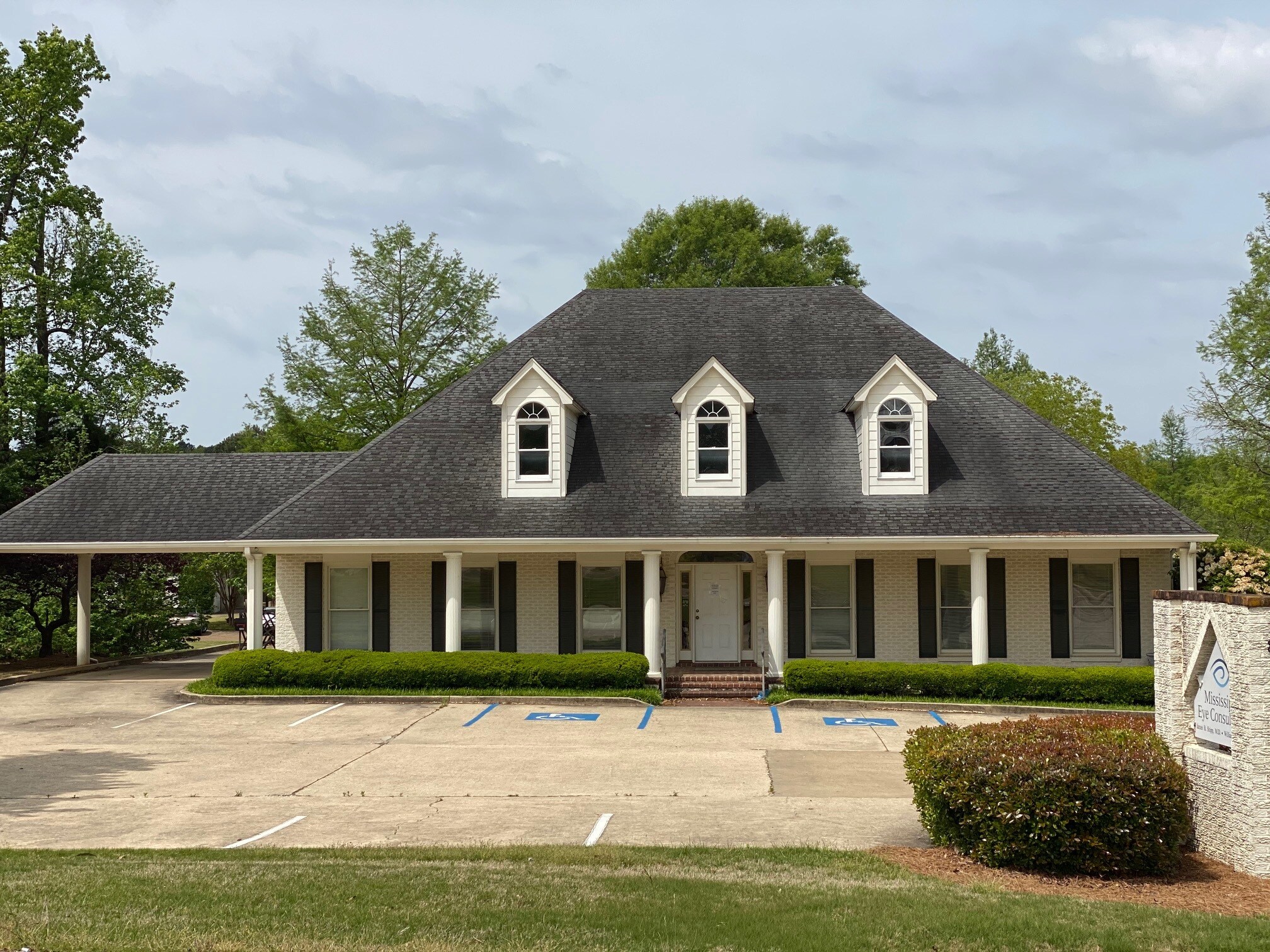 2890 S Lamar Blvd, Oxford, MS for sale Building Photo- Image 1 of 1