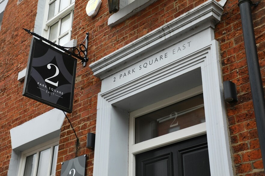 2 Park Sq E, Leeds for lease - Building Photo - Image 1 of 9