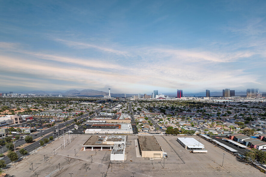 4701 W Sahara Ave, Las Vegas, NV for sale - Building Photo - Image 3 of 5