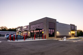 1424-1432 US Highway 51, Stoughton, WI for lease Building Photo- Image 2 of 8