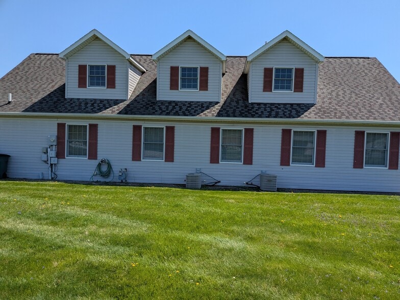 380 Browns Ln, Coshocton, OH for lease - Building Photo - Image 3 of 41