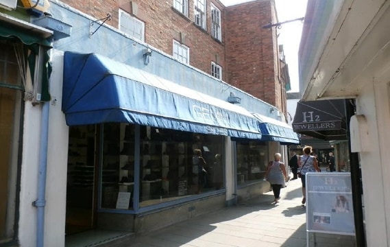 63-64 Henley St, Stratford Upon Avon for sale Primary Photo- Image 1 of 1