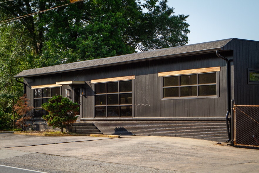 1380 Spring St SE, Smyrna, GA for sale - Building Photo - Image 1 of 77