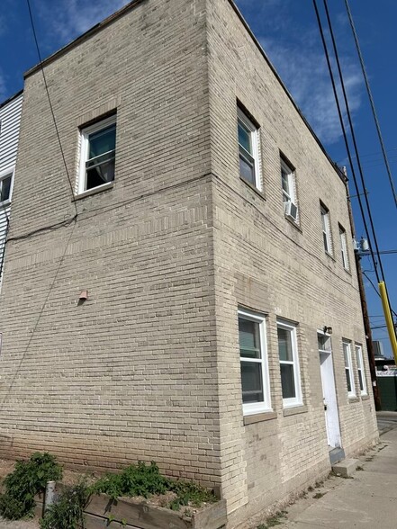 119 S Walnut St, Appleton, WI for sale - Building Photo - Image 2 of 10