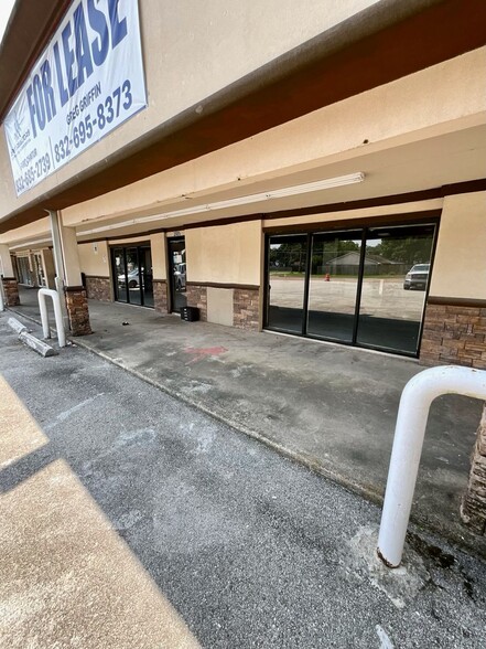 2005 Ward Rd, Baytown, TX for lease - Building Photo - Image 1 of 16