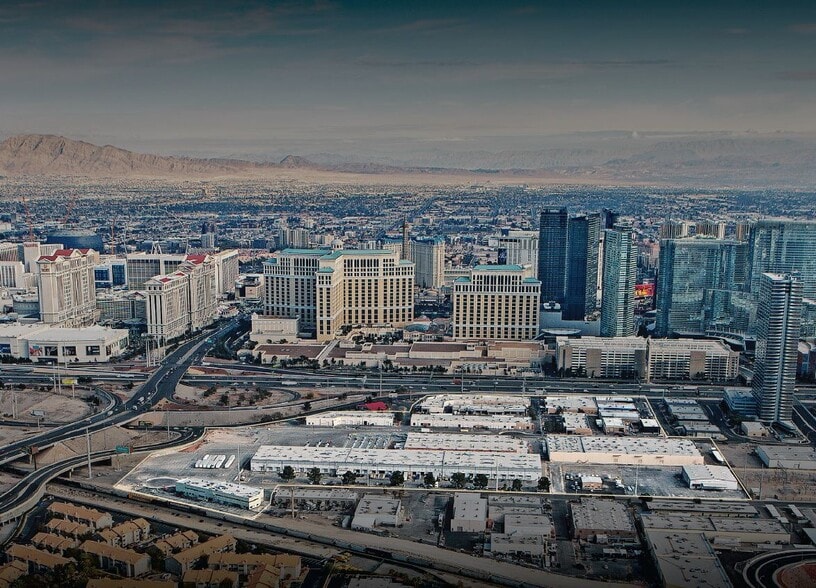 City View - Resort Corridor portfolio of 15 properties for sale on LoopNet.com - Building Photo - Image 2 of 2