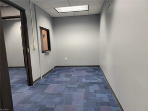 1225 Woodlawn Ave, Cambridge, OH for lease Interior Photo- Image 1 of 4