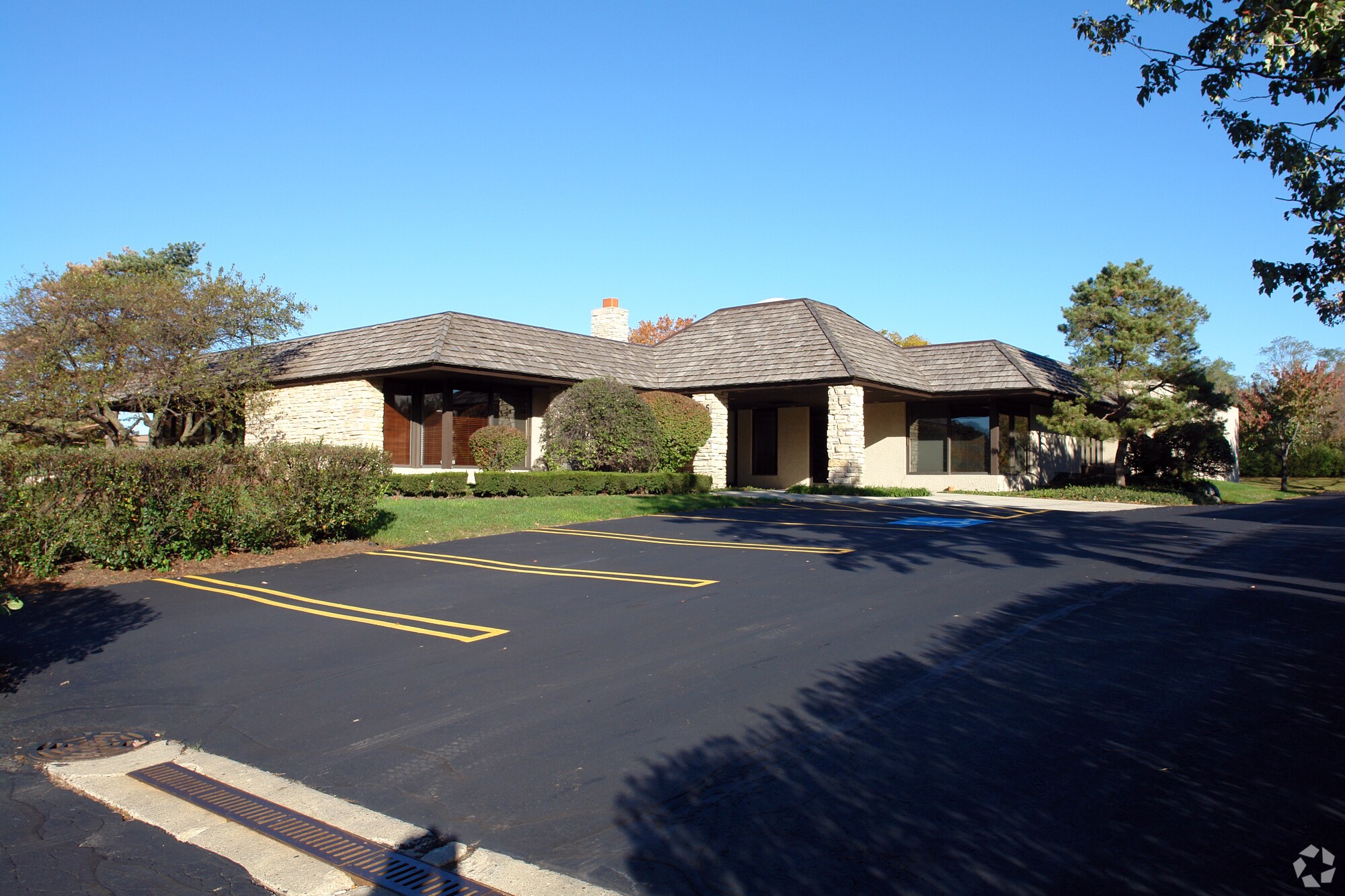 565 Randy Rd, Carol Stream, IL for sale Building Photo- Image 1 of 1