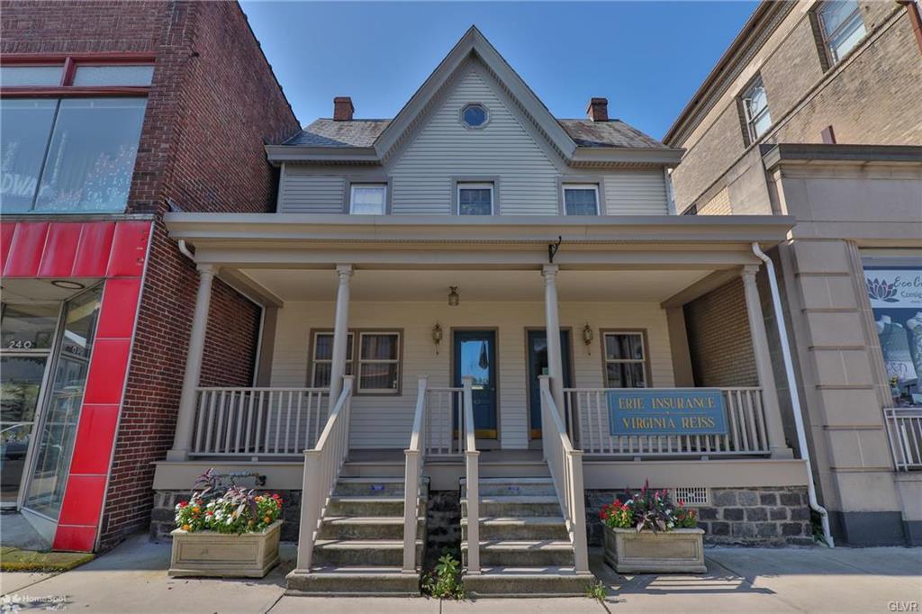 242 W Broad St, Quakertown, PA for sale Primary Photo- Image 1 of 1