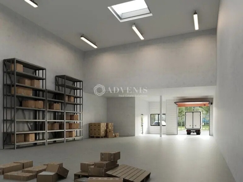 Flex in Buc for sale - Building Photo - Image 2 of 4