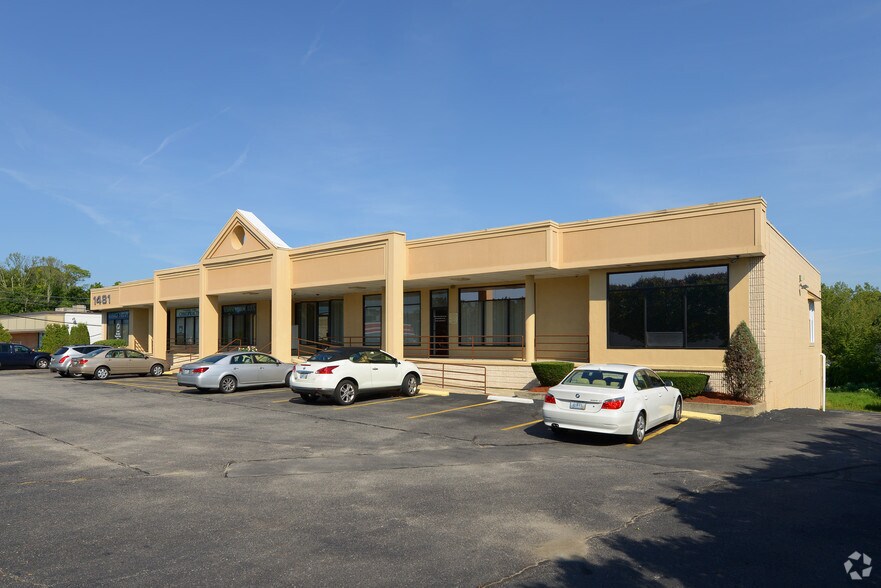 1481 Atwood Ave, Johnston, RI 02919