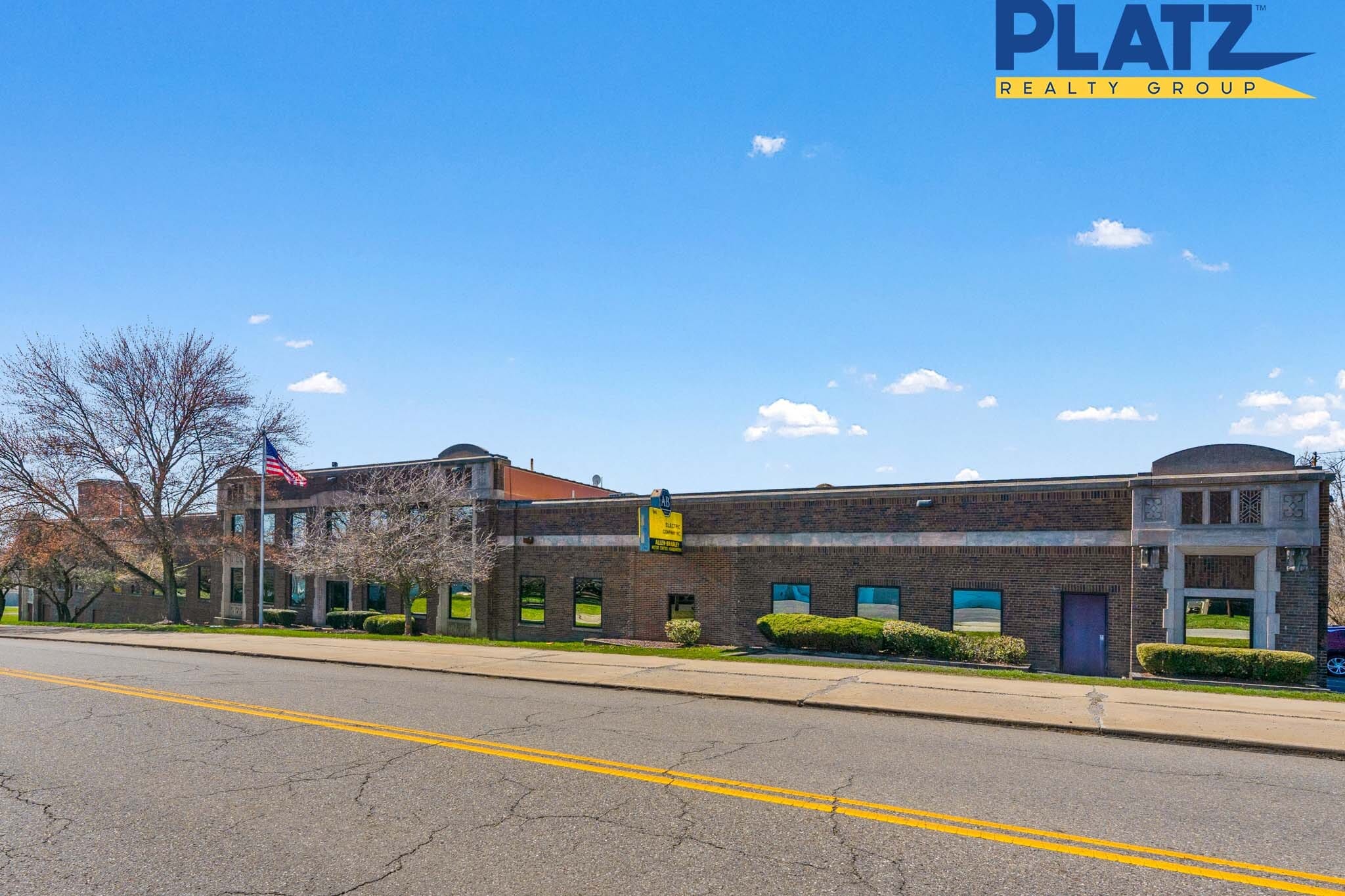 1900 Hubbard Rd, Youngstown, OH for lease Building Photo- Image 1 of 22