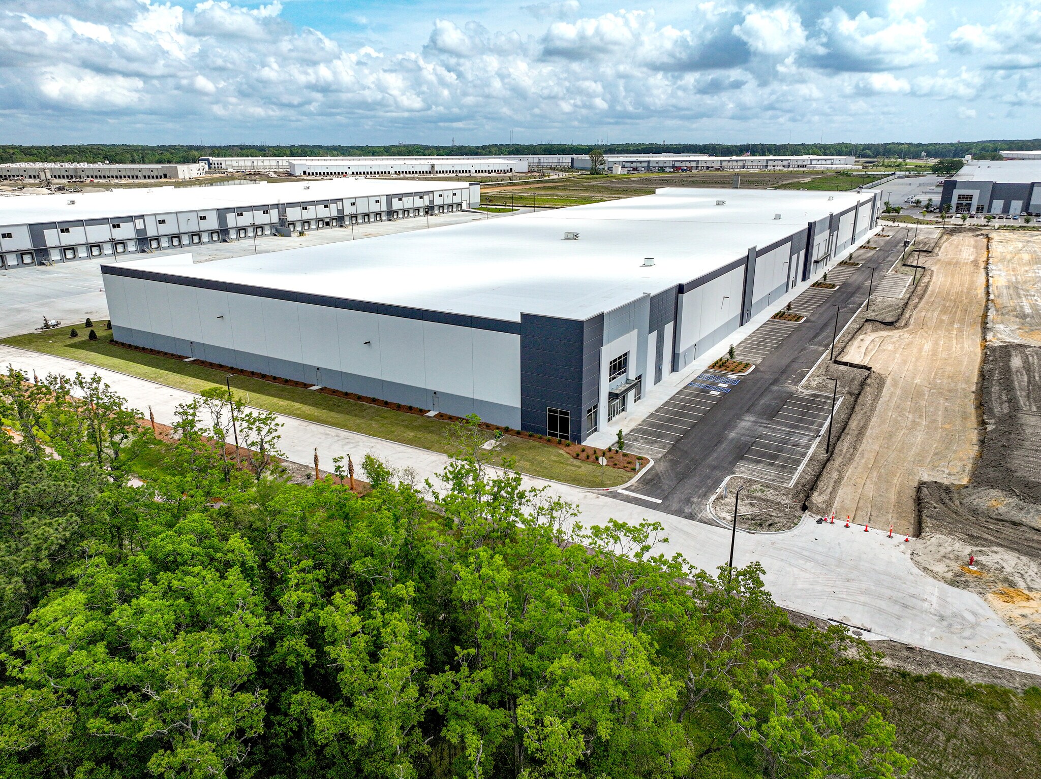 Warehouse Dr, Savannah, GA for lease Building Photo- Image 1 of 4