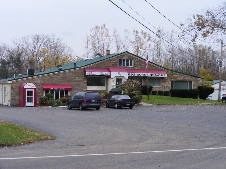 707 Cayuga Creek Rd, Cheektowaga, NY for sale - Primary Photo - Image 1 of 1