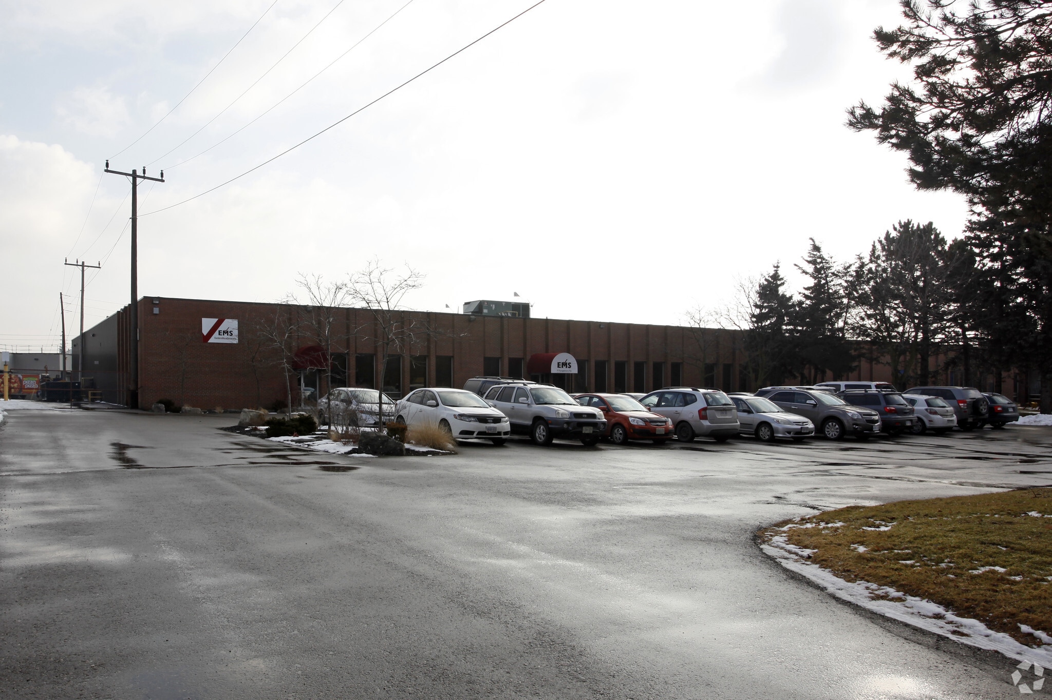 19 Rangemore Rd, Toronto, ON for lease Primary Photo- Image 1 of 7