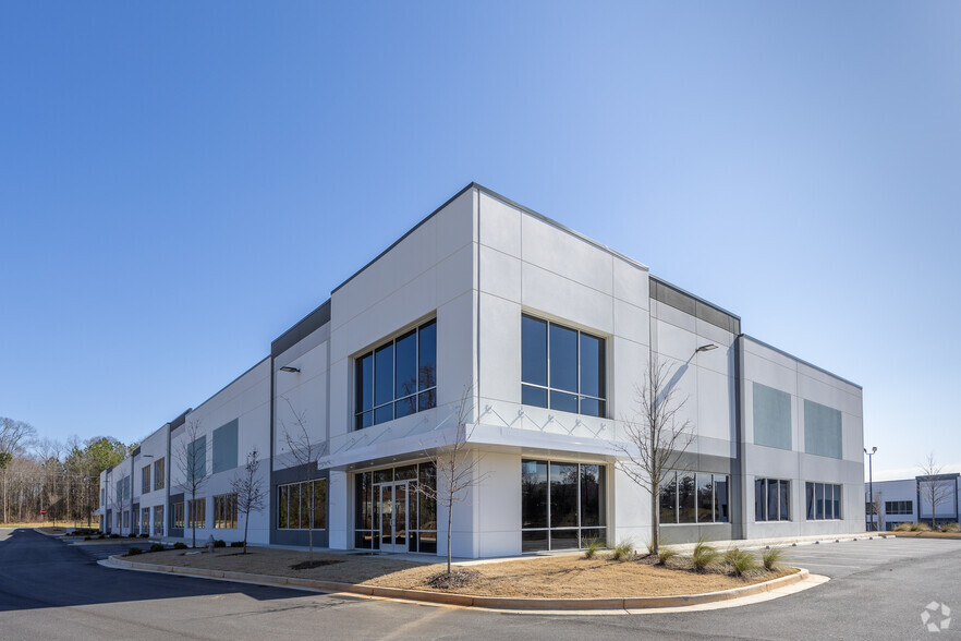 Chamblee Tucker Rd, Chamblee, GA for lease - Primary Photo - Image 1 of 4