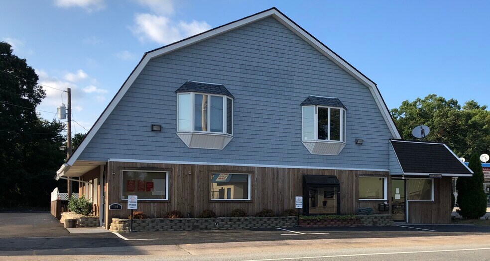 599 Tiogue Ave, Coventry, RI 02816