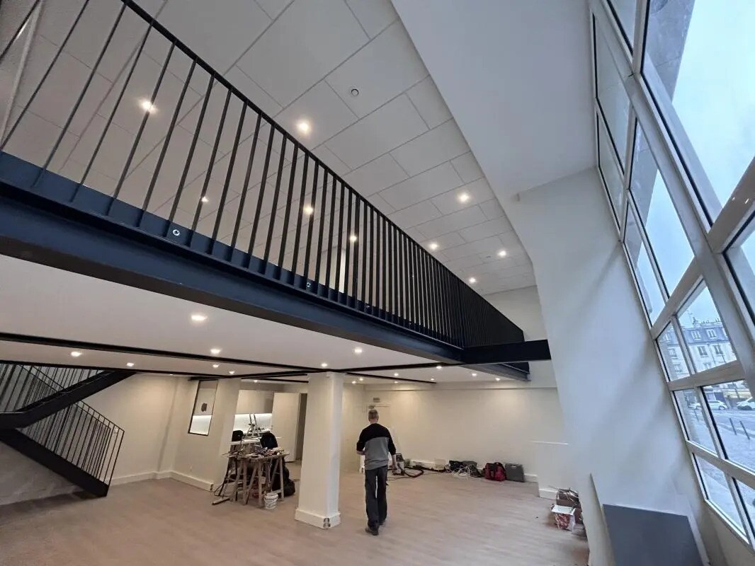 Office in Paris for sale Interior Photo- Image 1 of 7