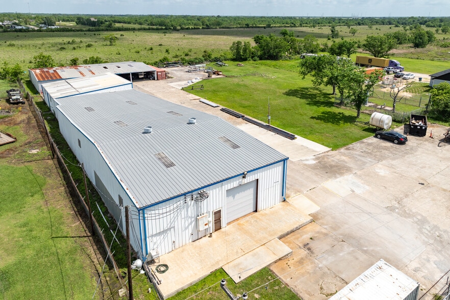 219 Legion Rd, Angleton, TX for sale - Building Photo - Image 3 of 8