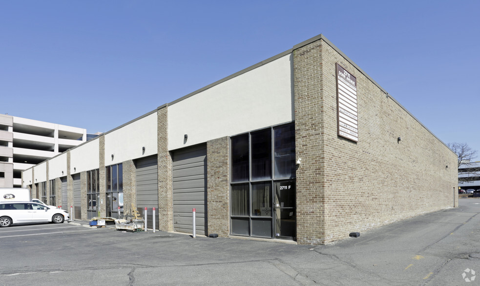 2711 Dorr Ave, Merrifield, VA for lease - Building Photo - Image 3 of 5