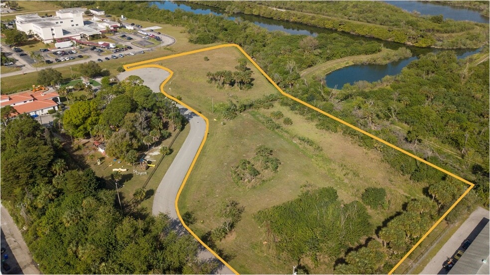 1450-1490 East Pointe Drive, Lehigh Acres, FL for sale - Building Photo - Image 2 of 4