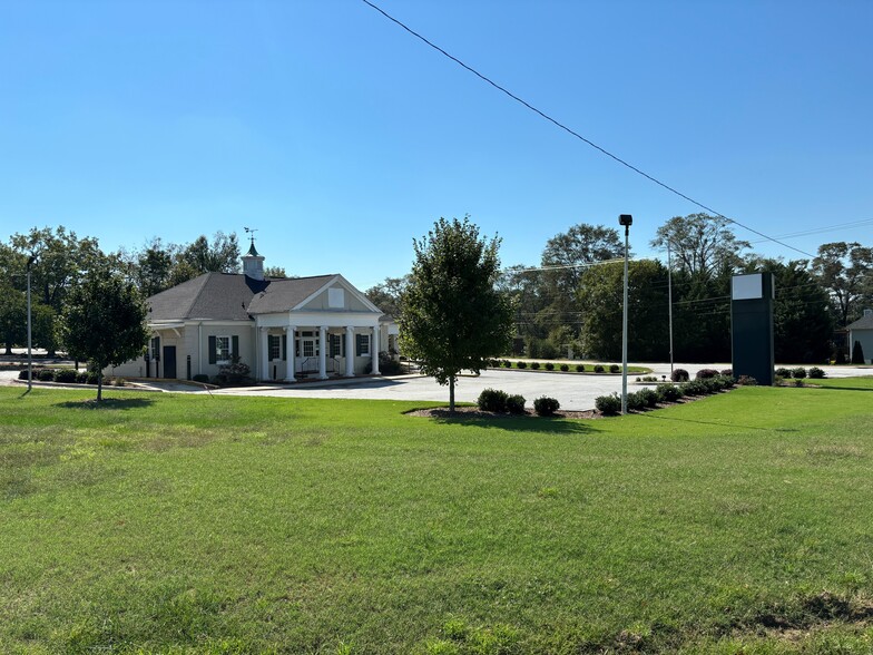 305 New Neely Ferry Rd, Mauldin, SC for lease - Building Photo - Image 2 of 12