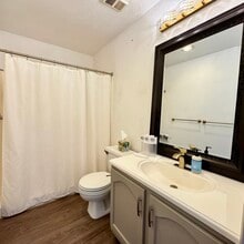 1111 W 39th St, Kansas City, MO for lease Interior Photo- Image 2 of 6