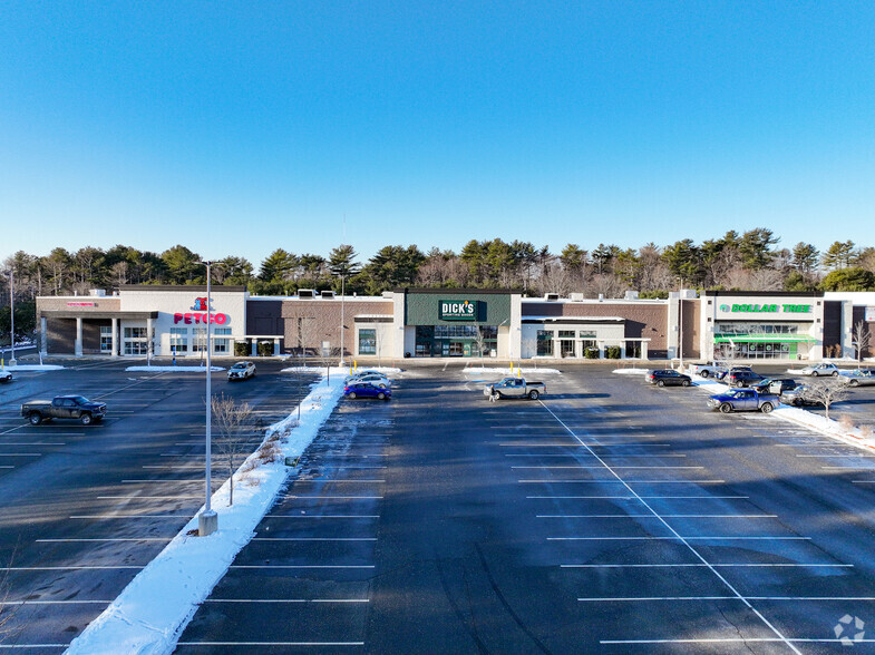 125-131 Topsham Fair Mall Rd, Topsham, ME for sale - Primary Photo - Image 1 of 1