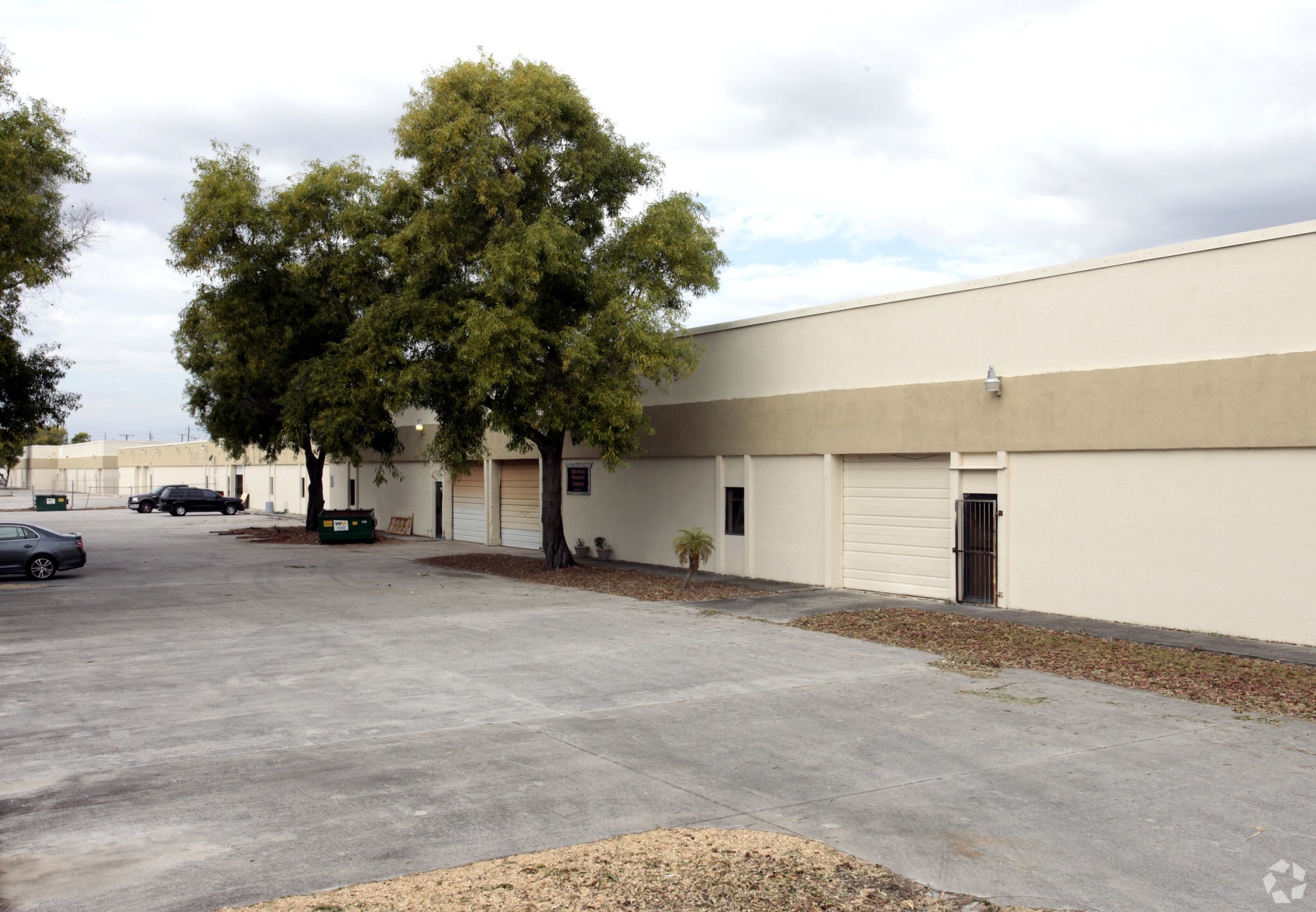 1107 53rd Ct S, Mangonia Park, FL for lease Primary Photo- Image 1 of 48