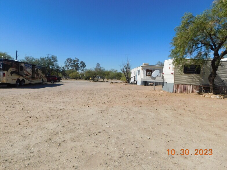 6643 S Sparrow Ave, Tucson, AZ 85746 9 Space Mobile Home Park