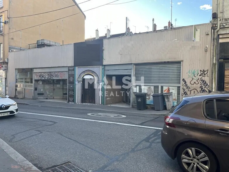 Retail in OULLINS-PIERRE-BÉNITE for lease - Building Photo - Image 2 of 12