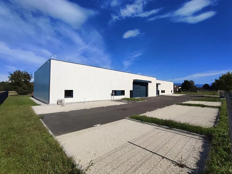 Flex in Granieu for sale Building Photo- Image 1 of 12