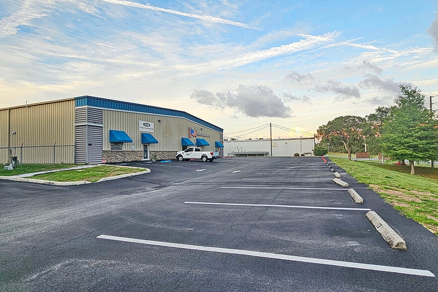 715 S Easy St, Lecanto, FL for lease - Building Photo - Image 2 of 22