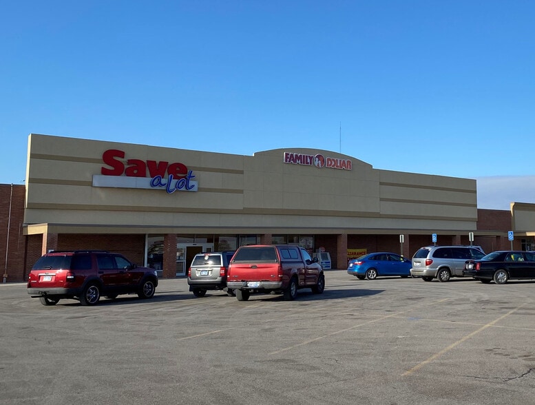 657-729 24th St, Port Huron, MI for lease - Building Photo - Image 3 of 9