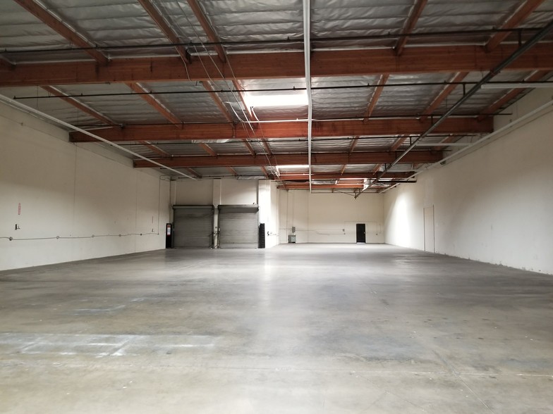 20529-20547 E Walnut Dr N, Walnut, CA for lease - Interior Photo - Image 3 of 19