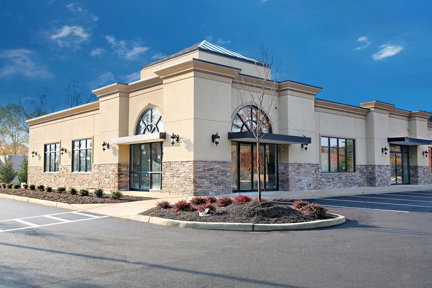 4056 Quakerbridge Rd, Lawrenceville, NJ 08648