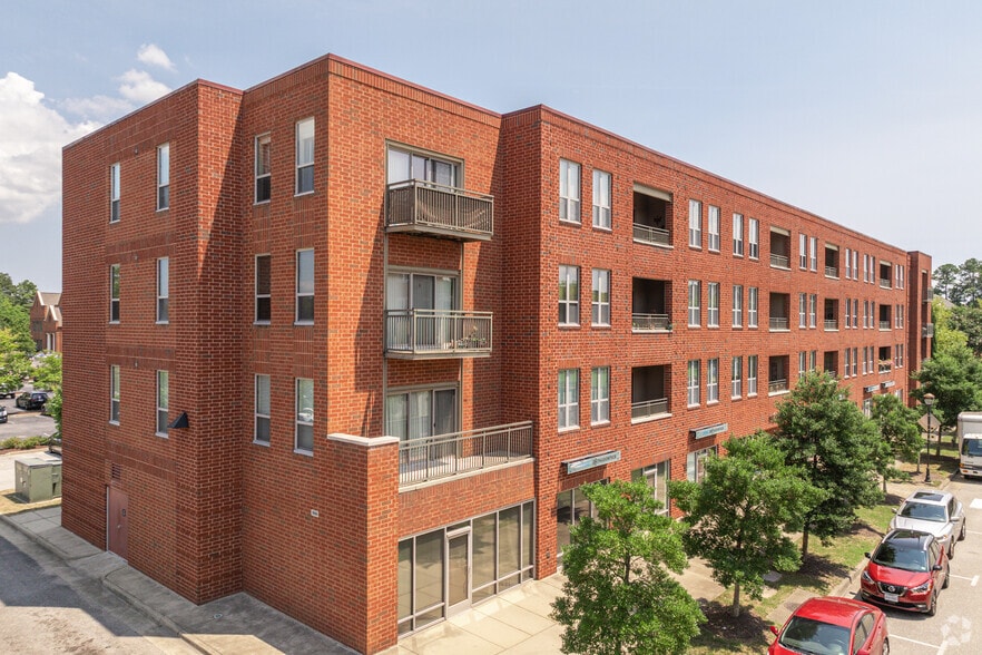 1060-1090 Loftis Blvd, Newport News, VA for lease - Primary Photo - Image 1 of 4