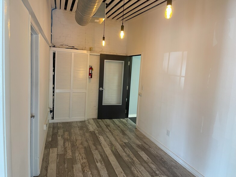 2295 San Pablo Ave, Berkeley, CA for lease - Interior Photo - Image 2 of 25