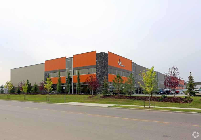 4203-4331 Roper Rd NW, Edmonton, AB for sale - Primary Photo - Image 1 of 1