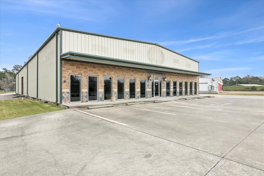 7920 Eastex Fwy, Beaumont, TX for sale - Building Photo - Image 1 of 13