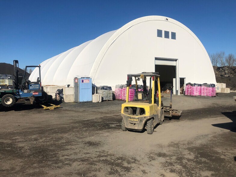 300 Tennant Way, Longview, WA for sale - Primary Photo - Image 1 of 1