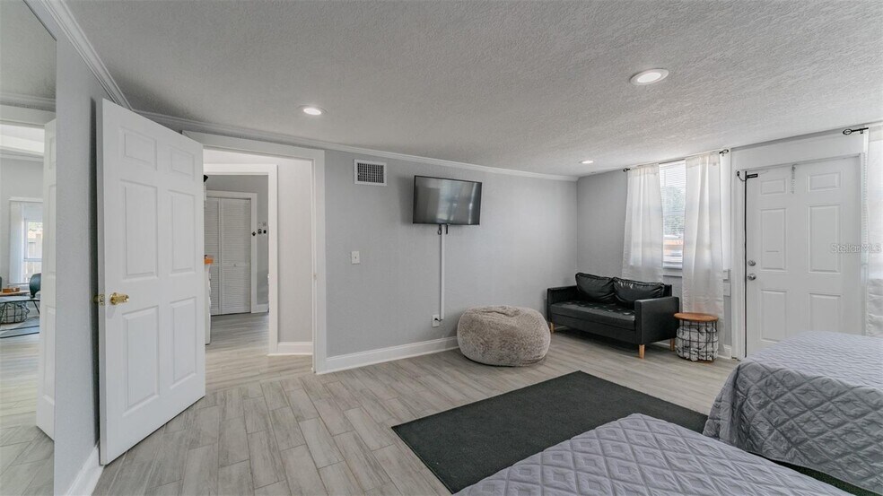 1668 28th Ave N, Saint Petersburg, FL for sale - Building Photo - Image 3 of 27