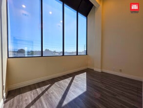 8619 Reseda Blvd, Northridge, CA for lease Interior Photo- Image 2 of 4