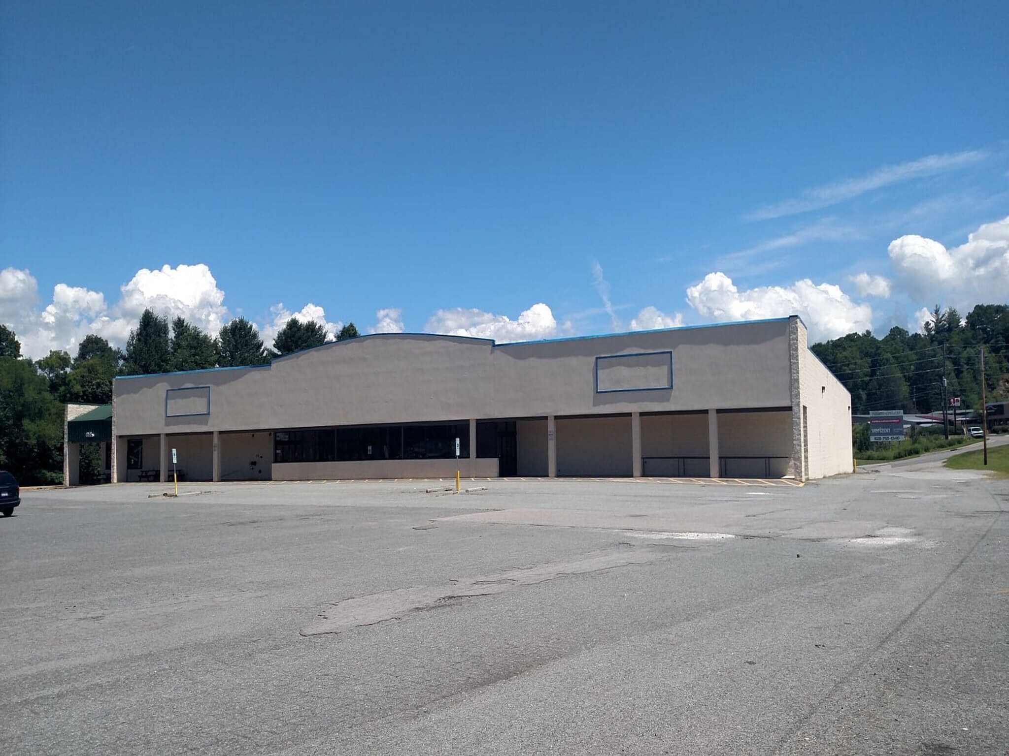 12183 S NC 226 Hwy, Spruce Pine, NC 28777