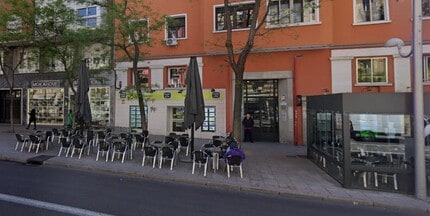 Retail in Madrid, Madrid for lease Interior Photo- Image 2 of 4