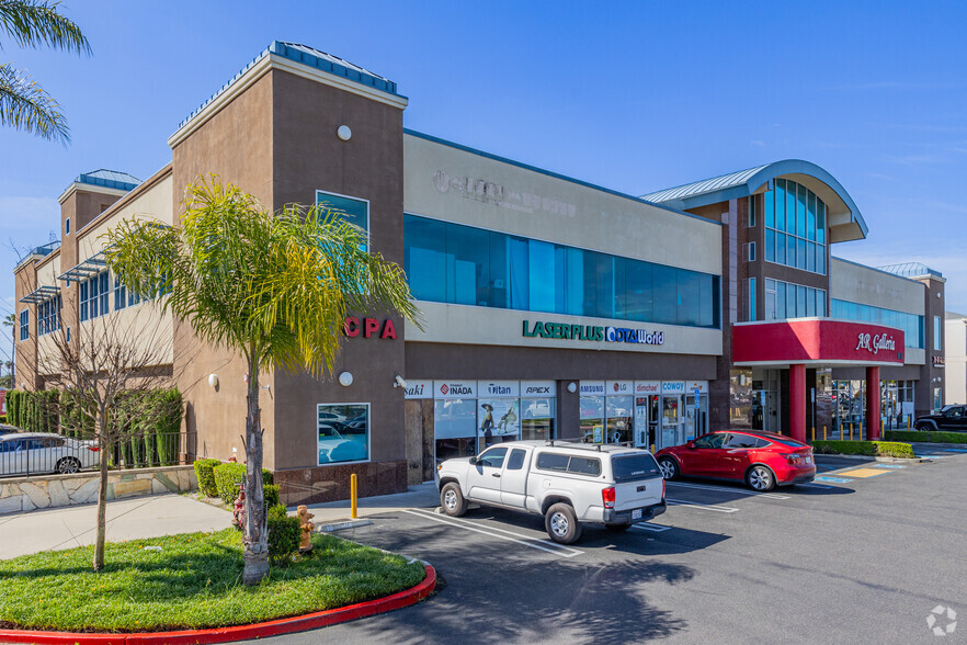 9618-9622 Garden Grove Blvd, Garden Grove, CA for lease - Building Photo - Image 1 of 6