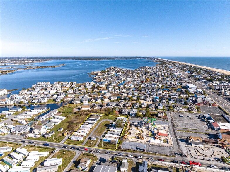 39972 Fryers Ln, Fenwick Island, DE for sale - Building Photo - Image 1 of 21