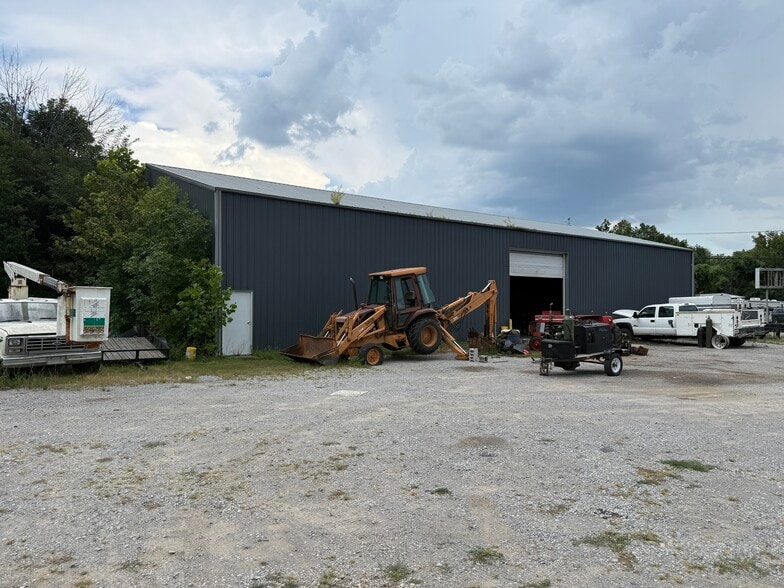 1302 E Main St, Marion, IL for sale - Building Photo - Image 2 of 6